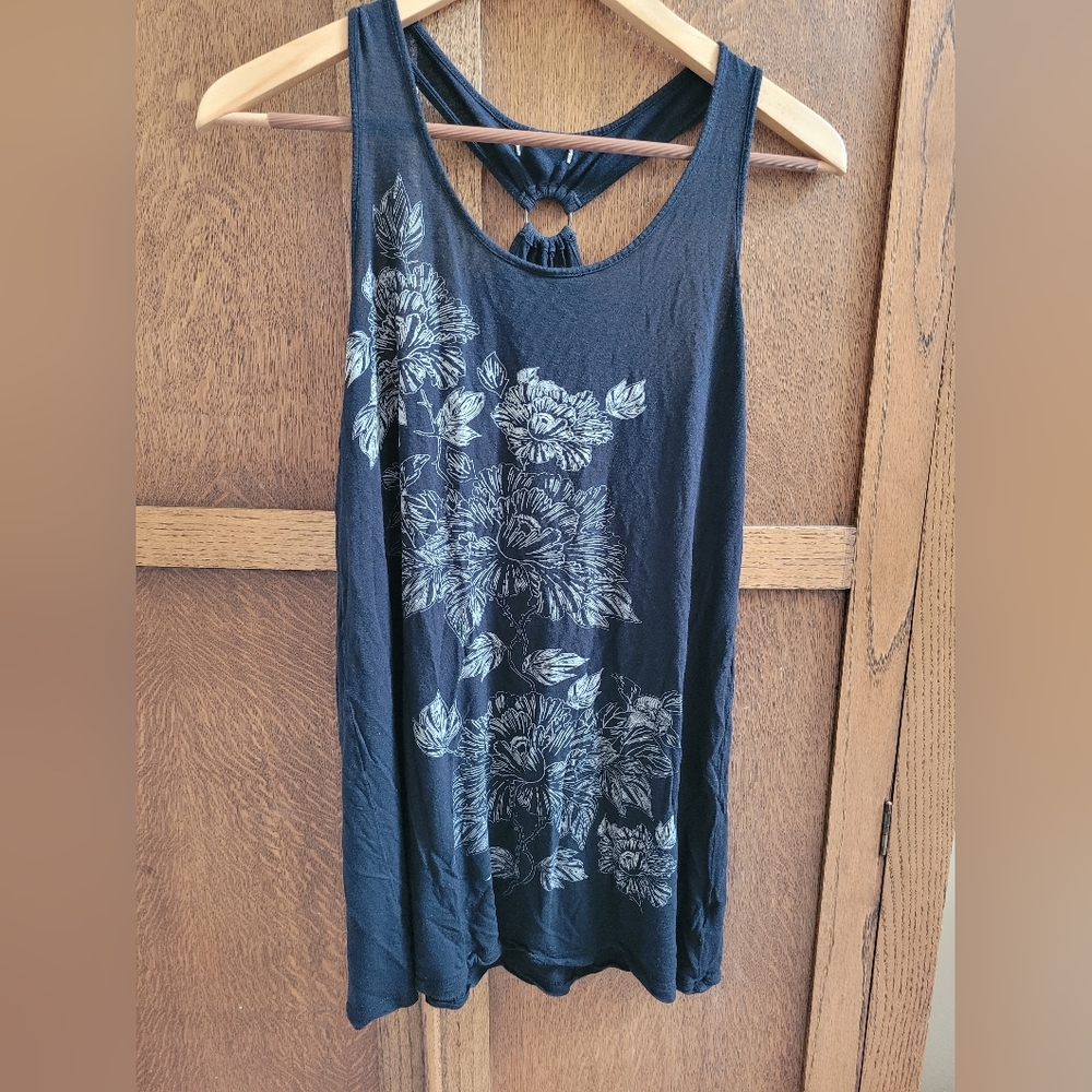 Floral tank draped style